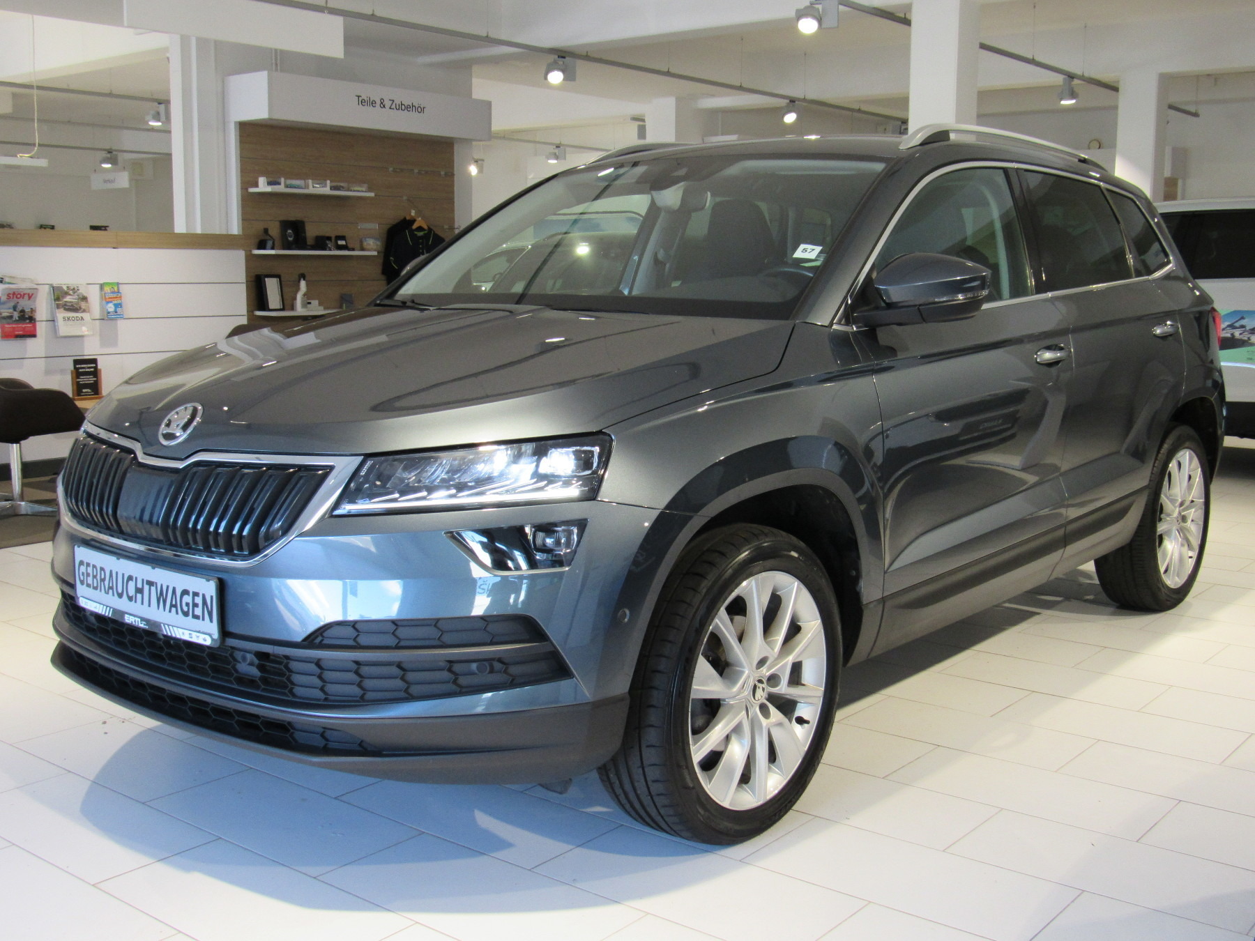 SKODA Karoq (ww_40734)