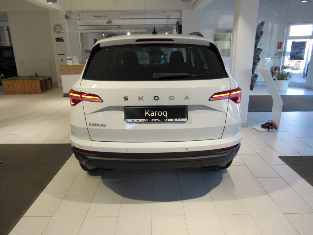 SKODA Karoq Exposé-Bild 13