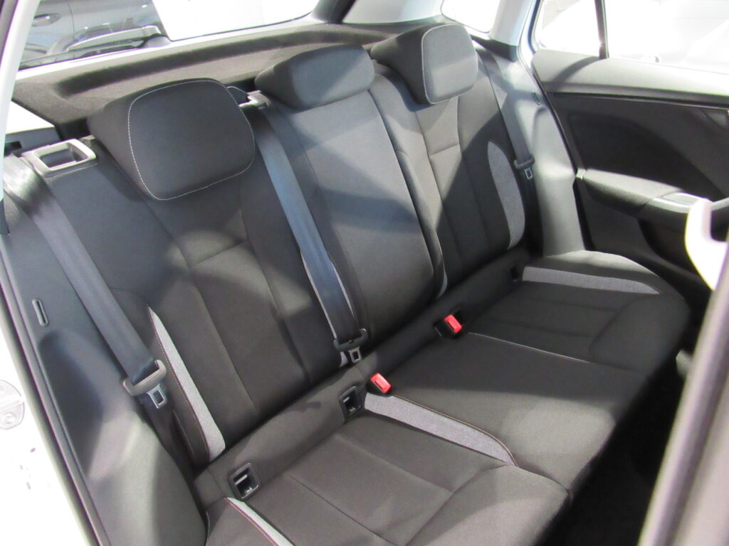 SKODA Kamiq Exposé-Bild 6