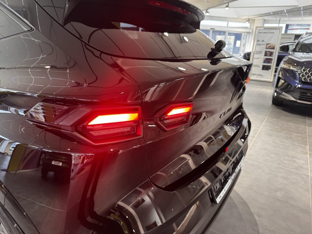 Renault Clio Exposé-Bild 9