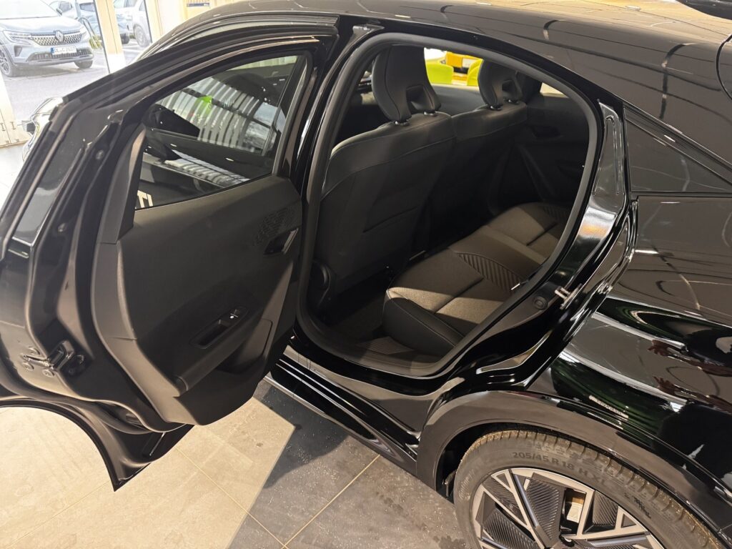 Renault Clio Exposé-Bild 10