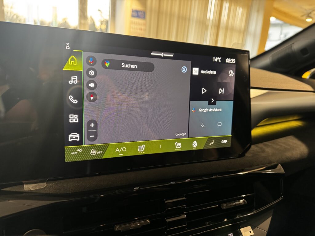 Renault Clio Exposé-Bild 19