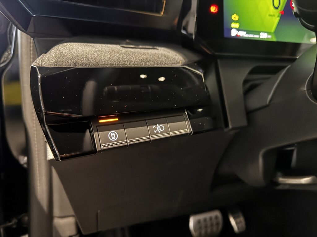 Renault Clio Exposé-Bild 28