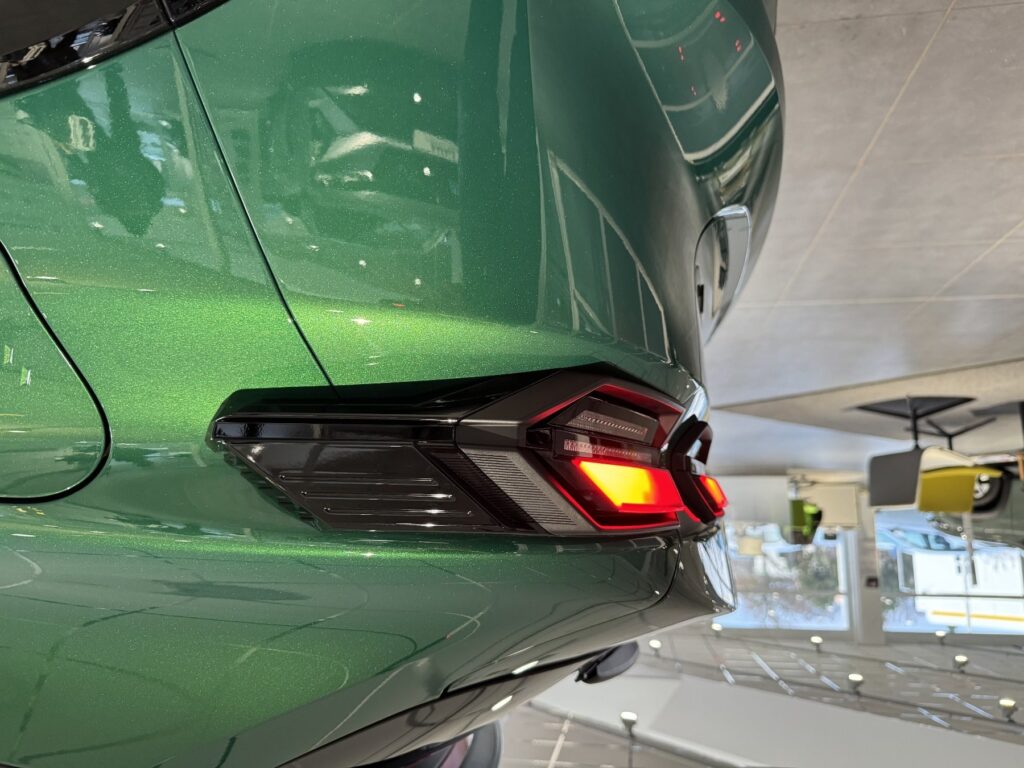 Renault Clio Exposé-Bild 13