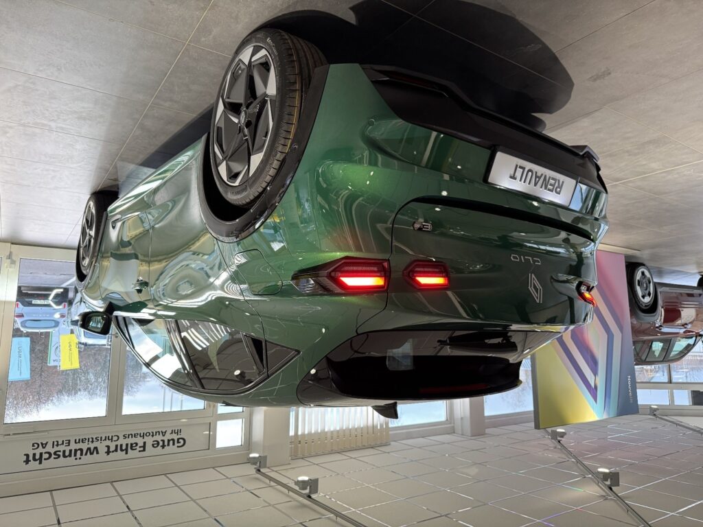 Renault Clio Exposé-Bild 14