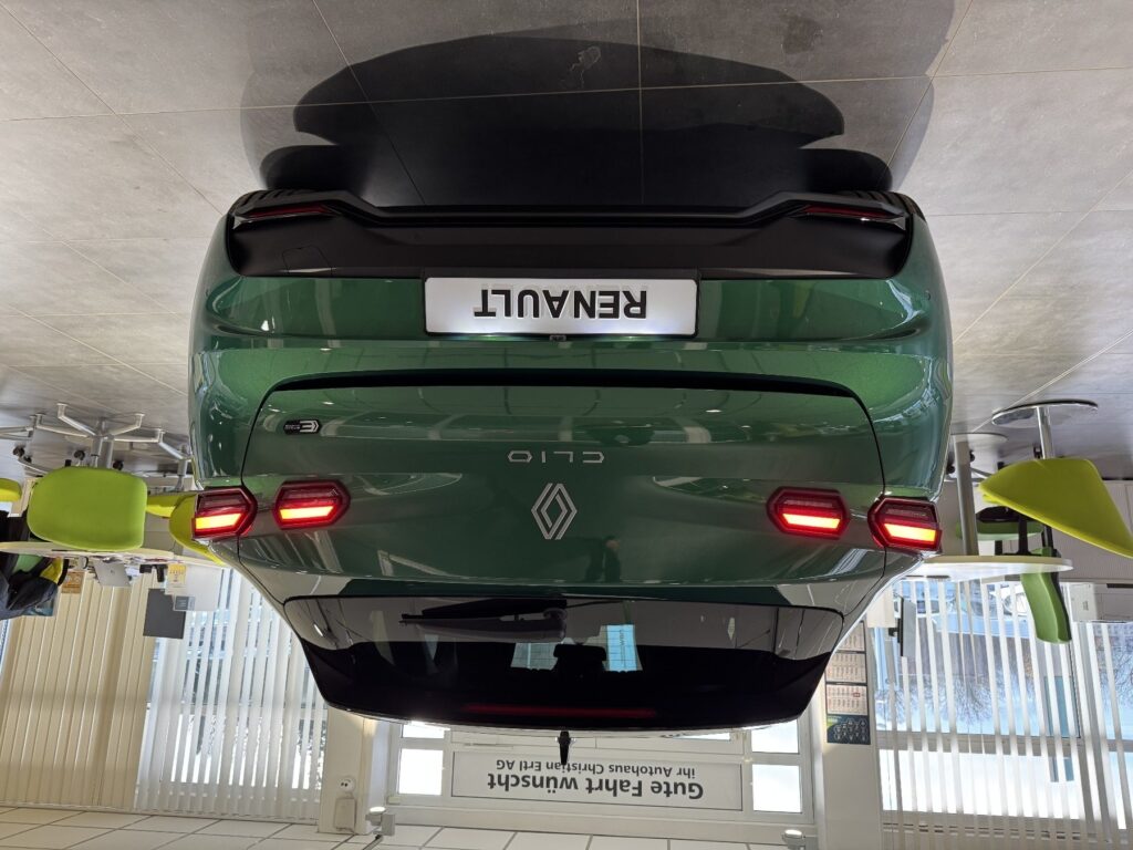 Renault Clio Exposé-Bild 15