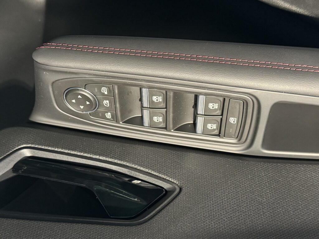 Renault Clio Exposé-Bild 25