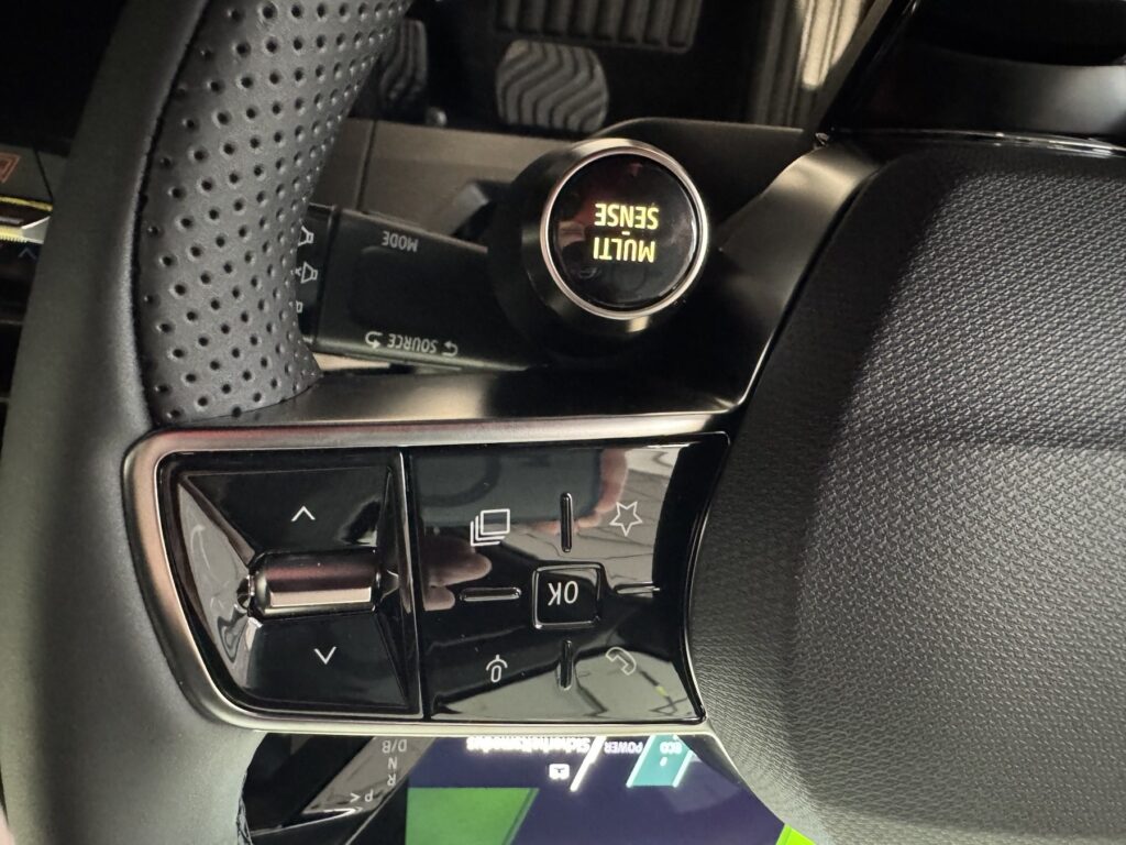 Renault Clio Exposé-Bild 31