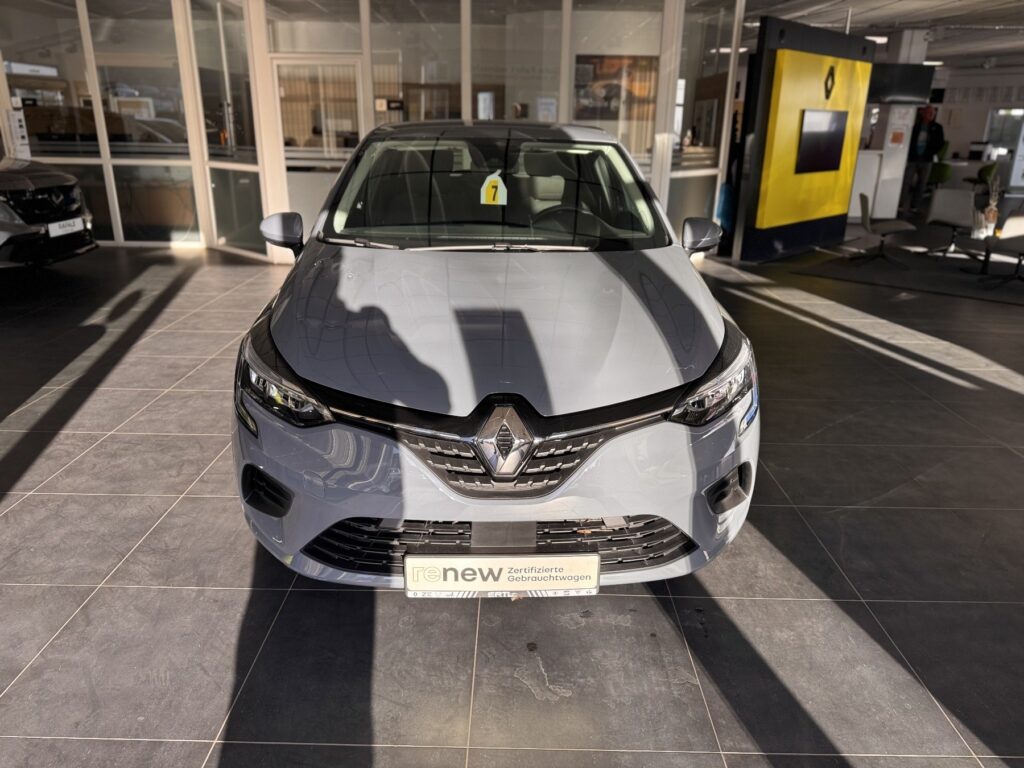 Renault Clio Exposé-Bild 2