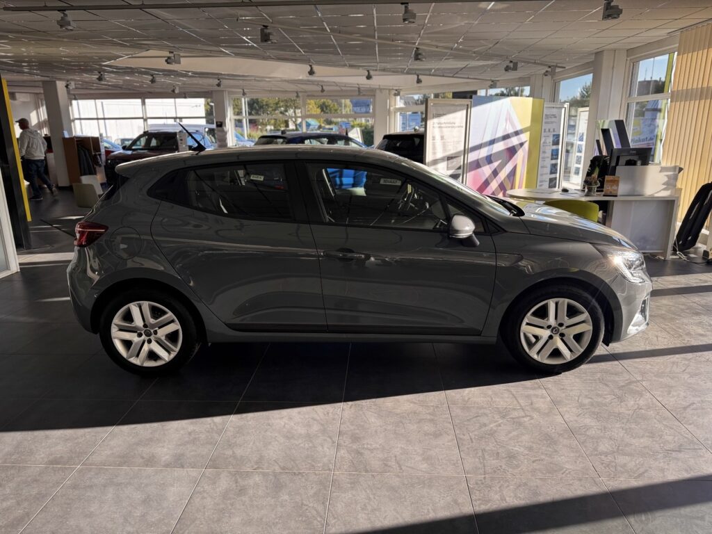 Renault Clio Exposé-Bild 4