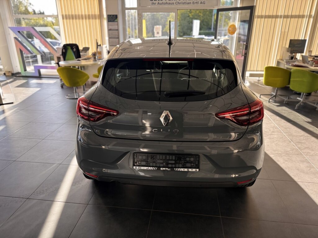 Renault Clio Exposé-Bild 6
