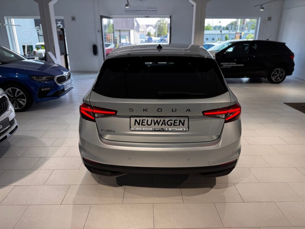 SKODA Fabia Exposé-Bild 6