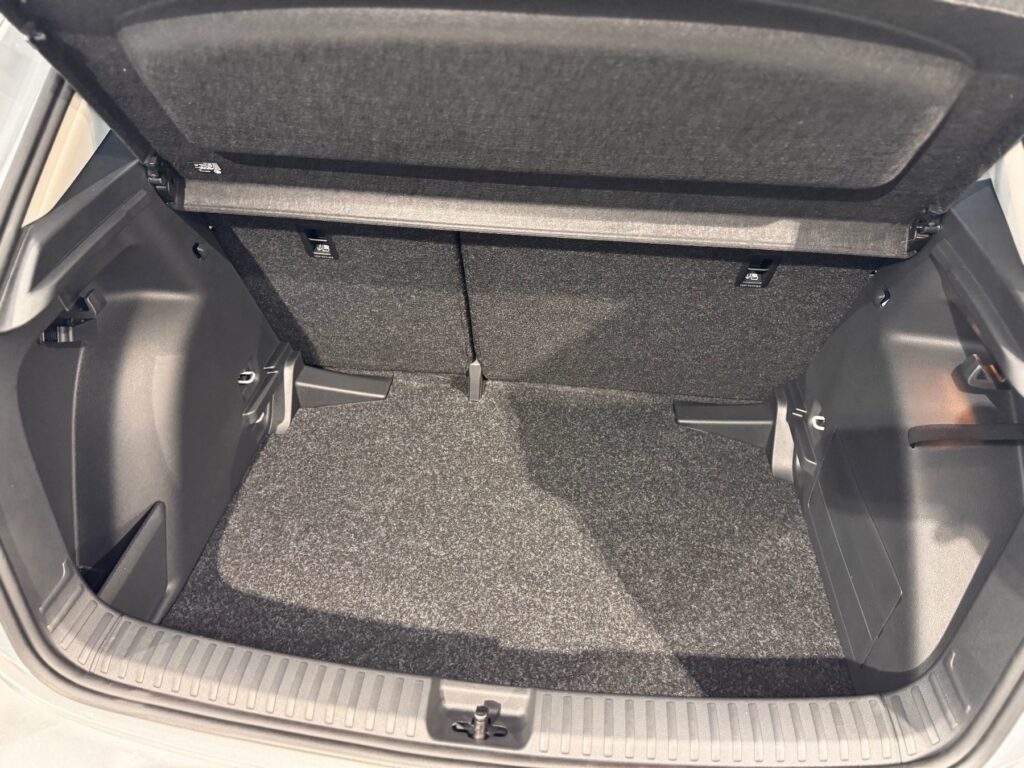 SKODA Fabia Exposé-Bild 9