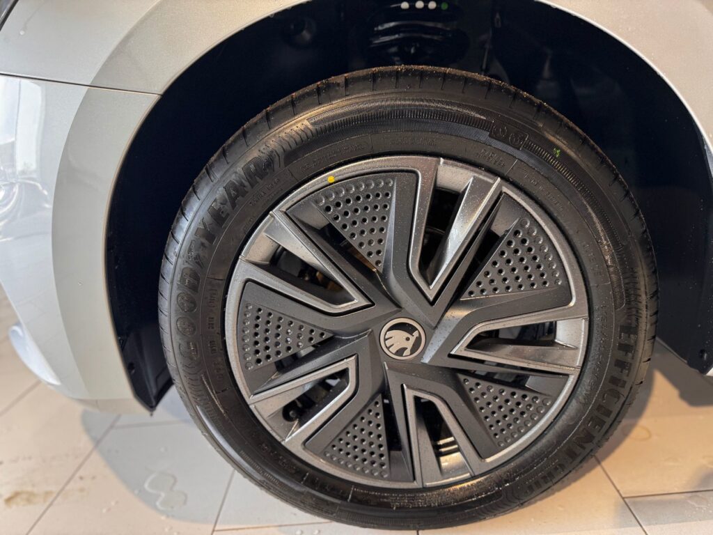 SKODA Fabia Exposé-Bild 28