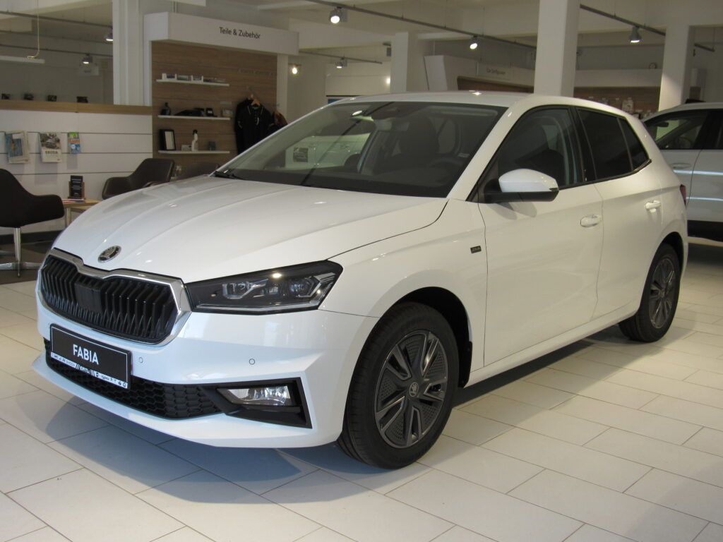SKODA Fabia Exposé-Bild 1