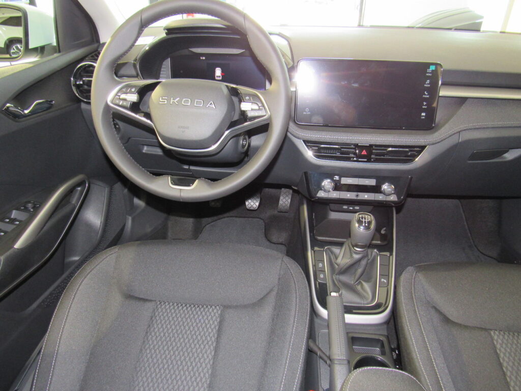 SKODA Fabia Exposé-Bild 8