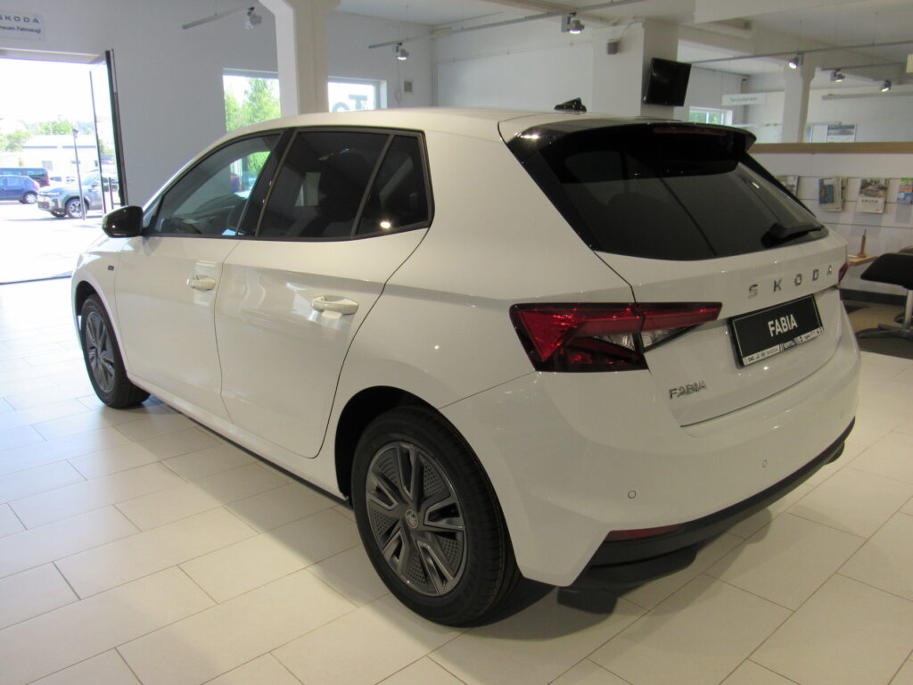 SKODA Fabia Exposé-Bild 17
