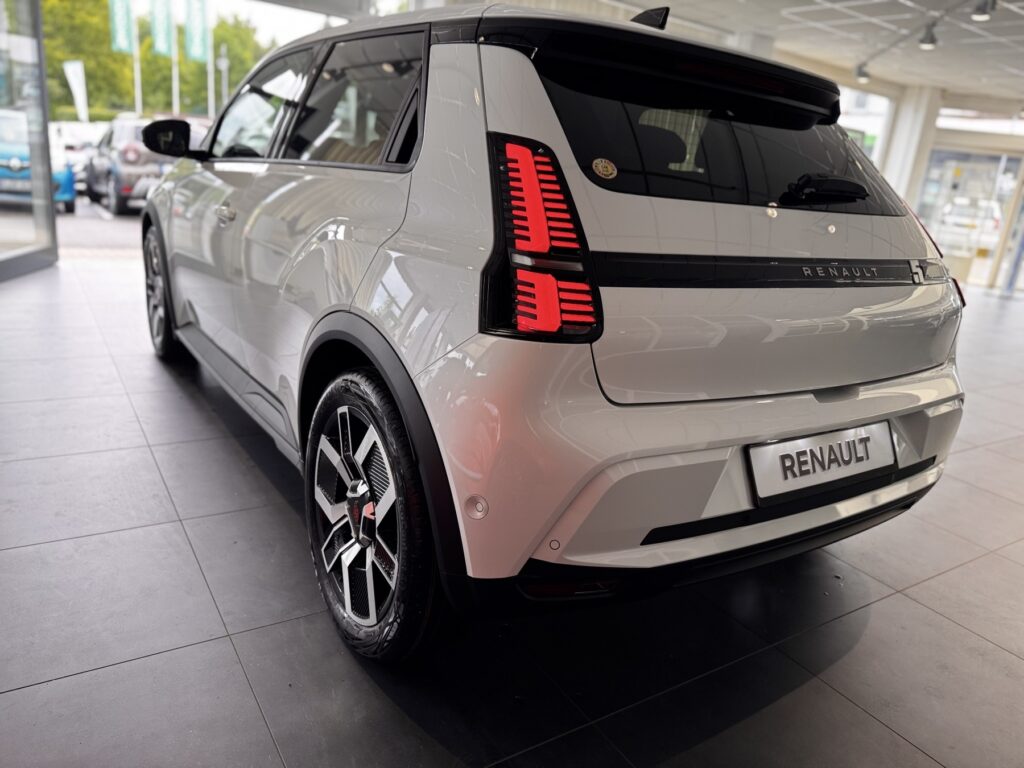 Renault R 5 Exposé-Bild 8