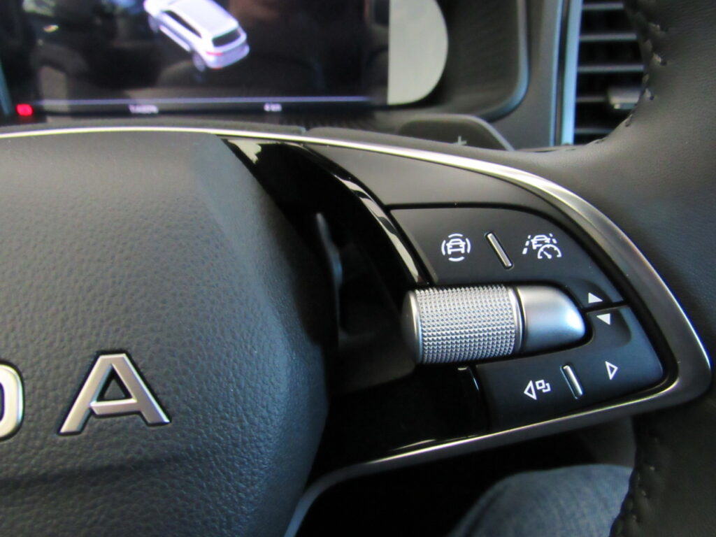 SKODA Karoq Exposé-Bild 20