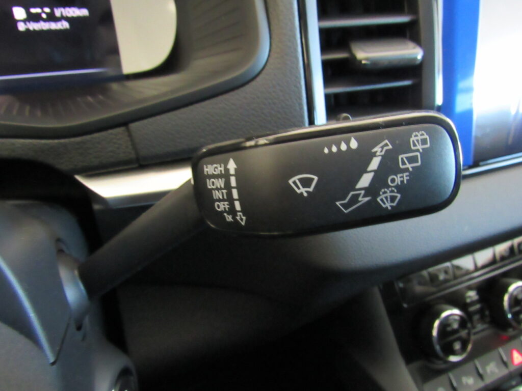 SKODA Karoq Exposé-Bild 22