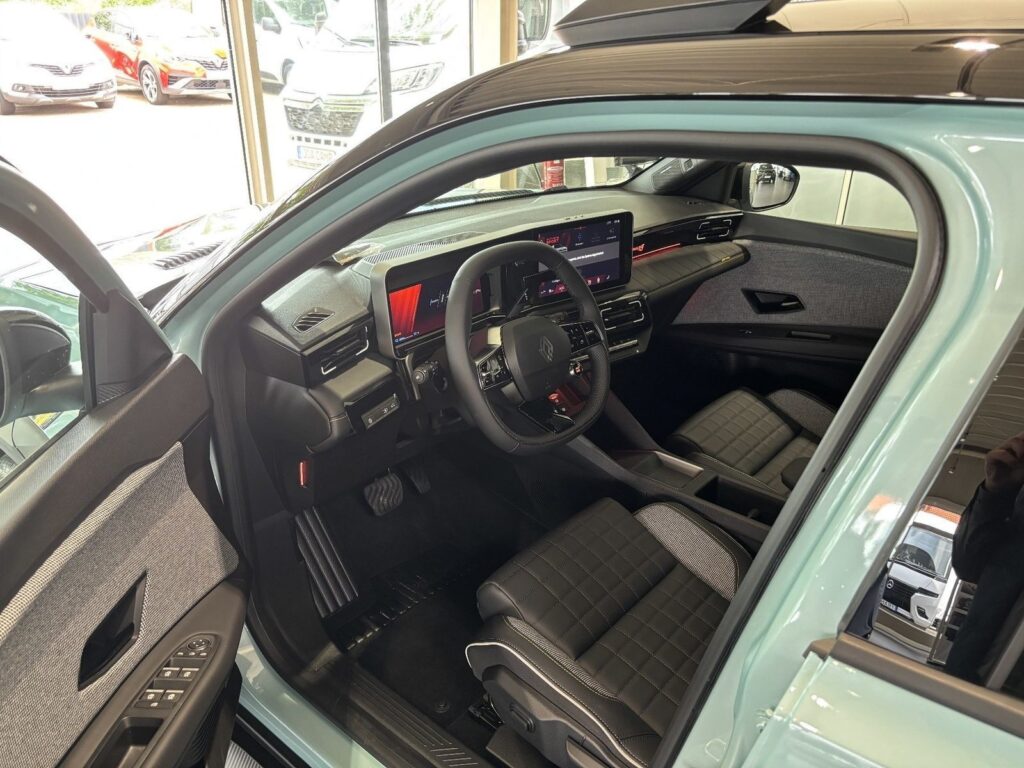 Renault R 4 Exposé-Bild 8