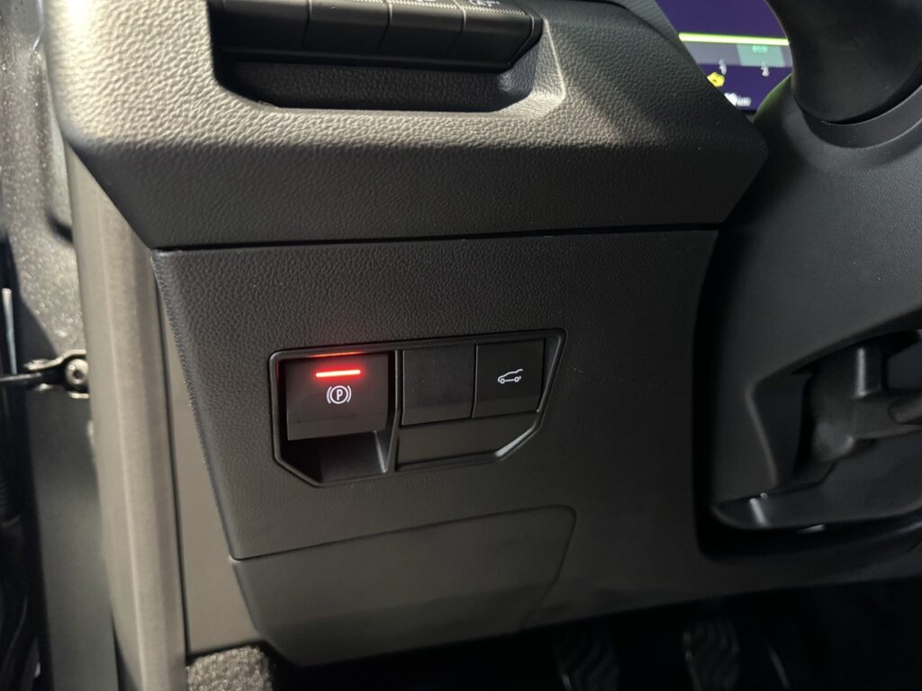 Dacia Bigster Exposé-Bild 24