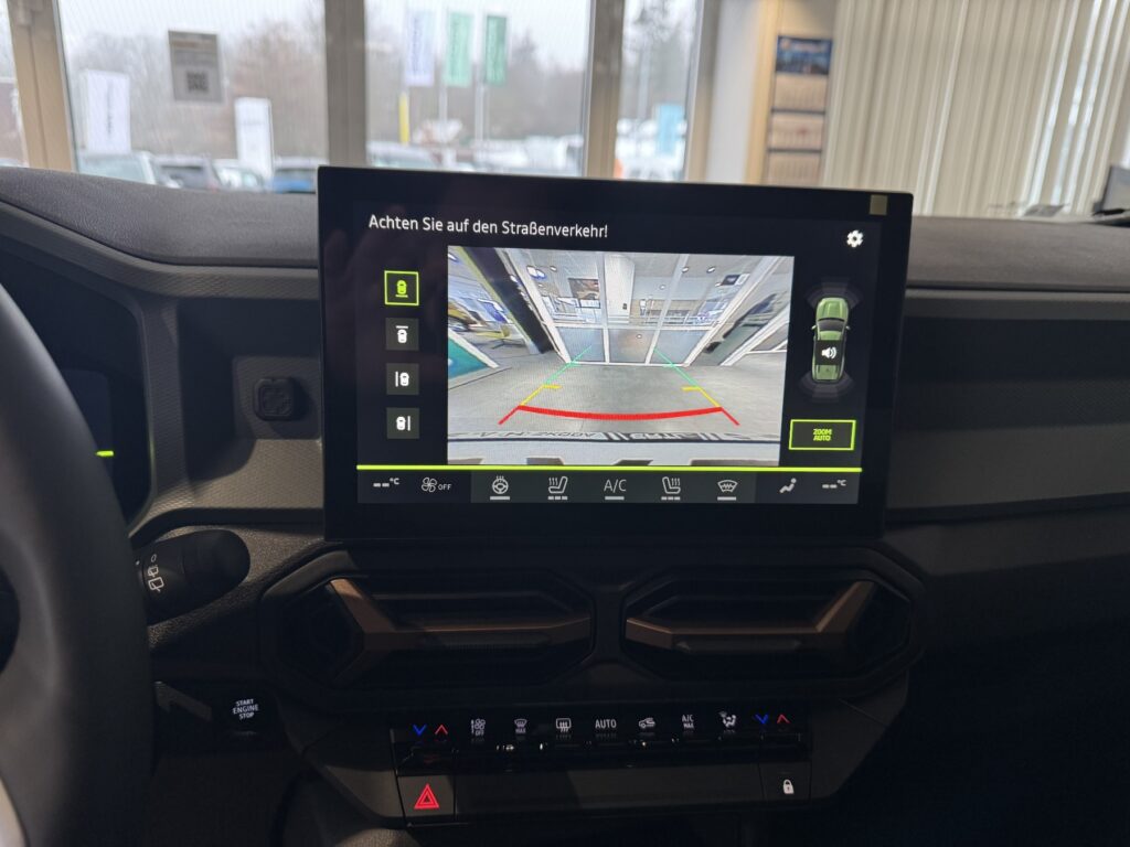 Dacia Bigster Exposé-Bild 25