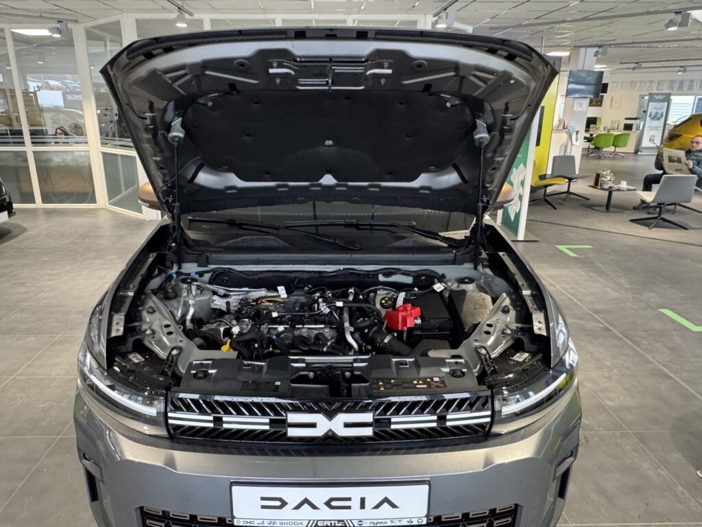 Dacia Bigster Exposé-Bild 27