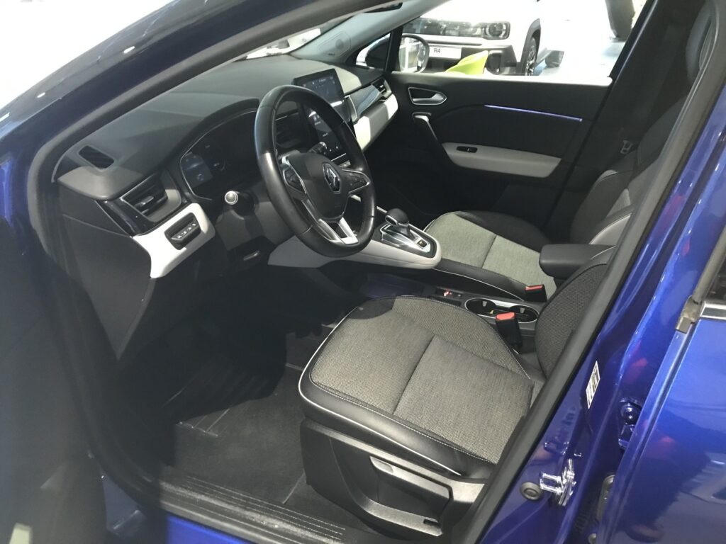 Renault Captur Exposé-Bild 8