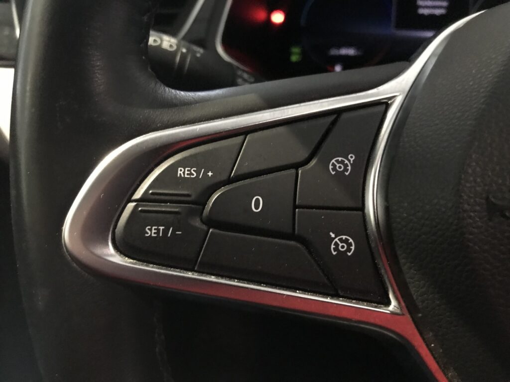 Renault Captur Exposé-Bild 18