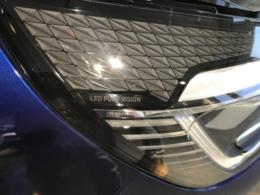 Renault Captur Exposé-Bild 24