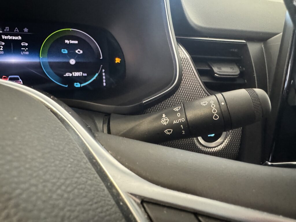 Renault Arkana Exposé-Bild 19