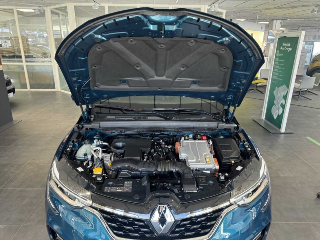 Renault Arkana Exposé-Bild 24