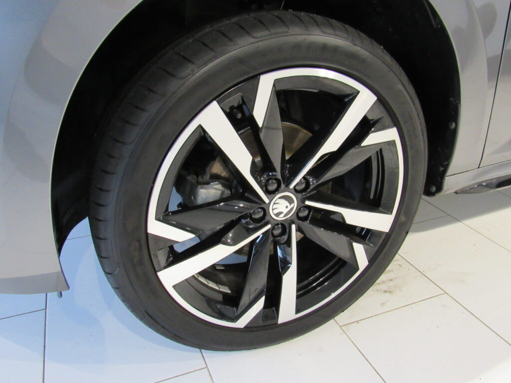 SKODA Kamiq Exposé-Bild 31