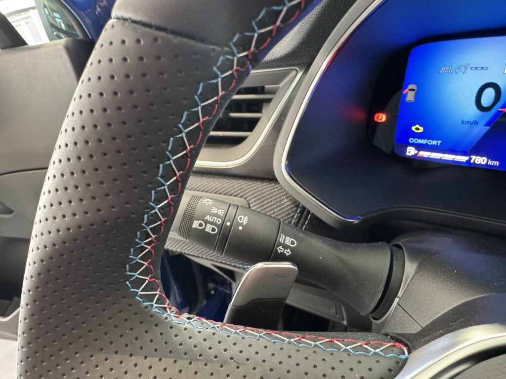 Renault Symbioz Exposé-Bild 18