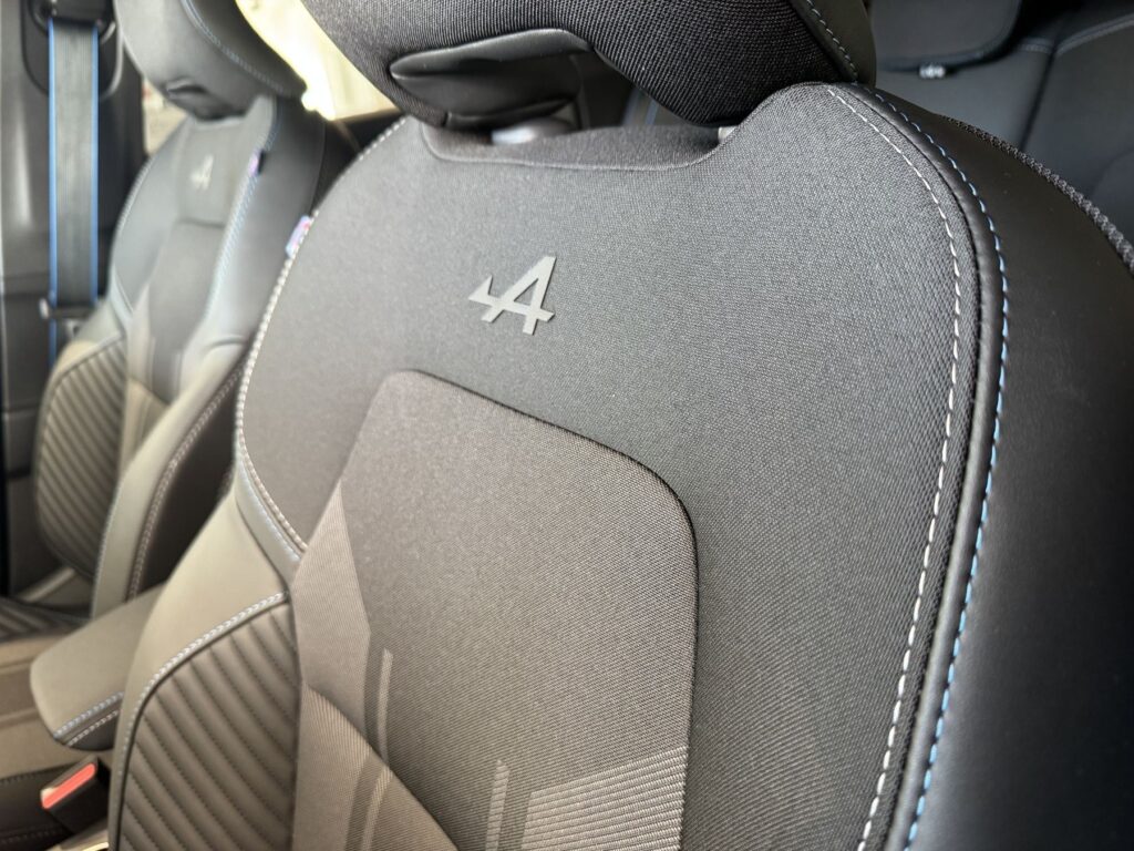 Renault Symbioz Exposé-Bild 23