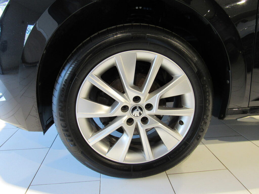 SKODA Kamiq Exposé-Bild 28