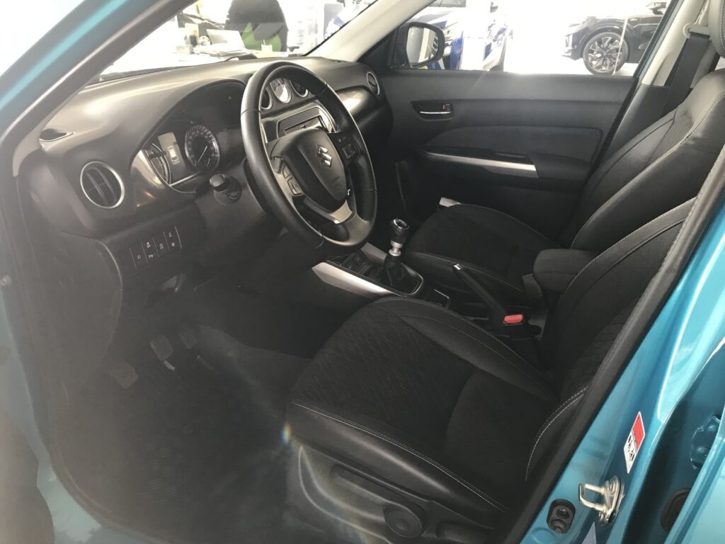 SUZUKI Vitara Exposé-Bild 8