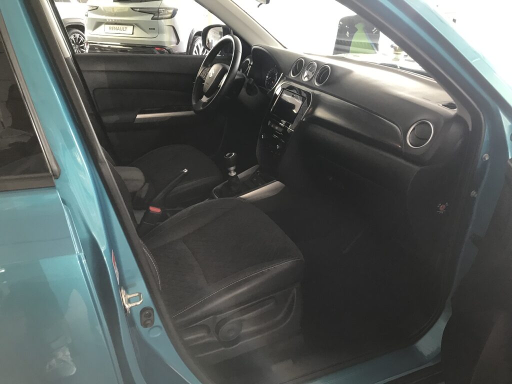 SUZUKI Vitara Exposé-Bild 10