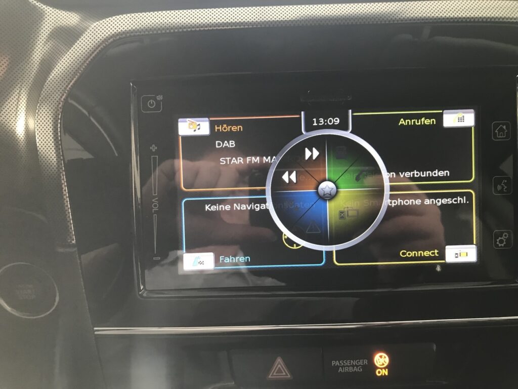 SUZUKI Vitara Exposé-Bild 13