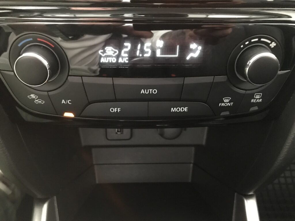 SUZUKI Vitara Exposé-Bild 17