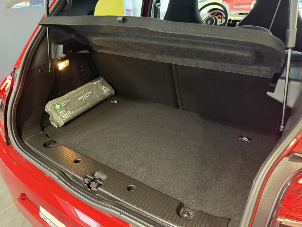 Renault Twingo Exposé-Bild 12