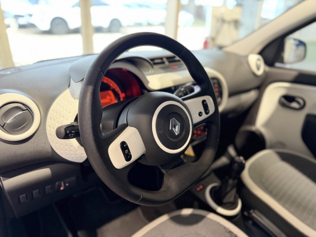Renault Twingo Exposé-Bild 15