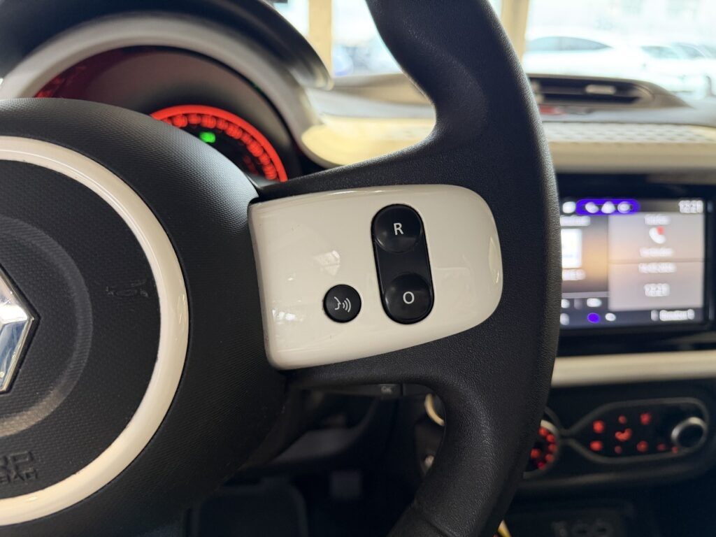 Renault Twingo Exposé-Bild 17