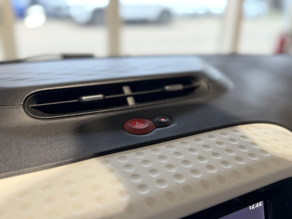 Renault Twingo Exposé-Bild 23