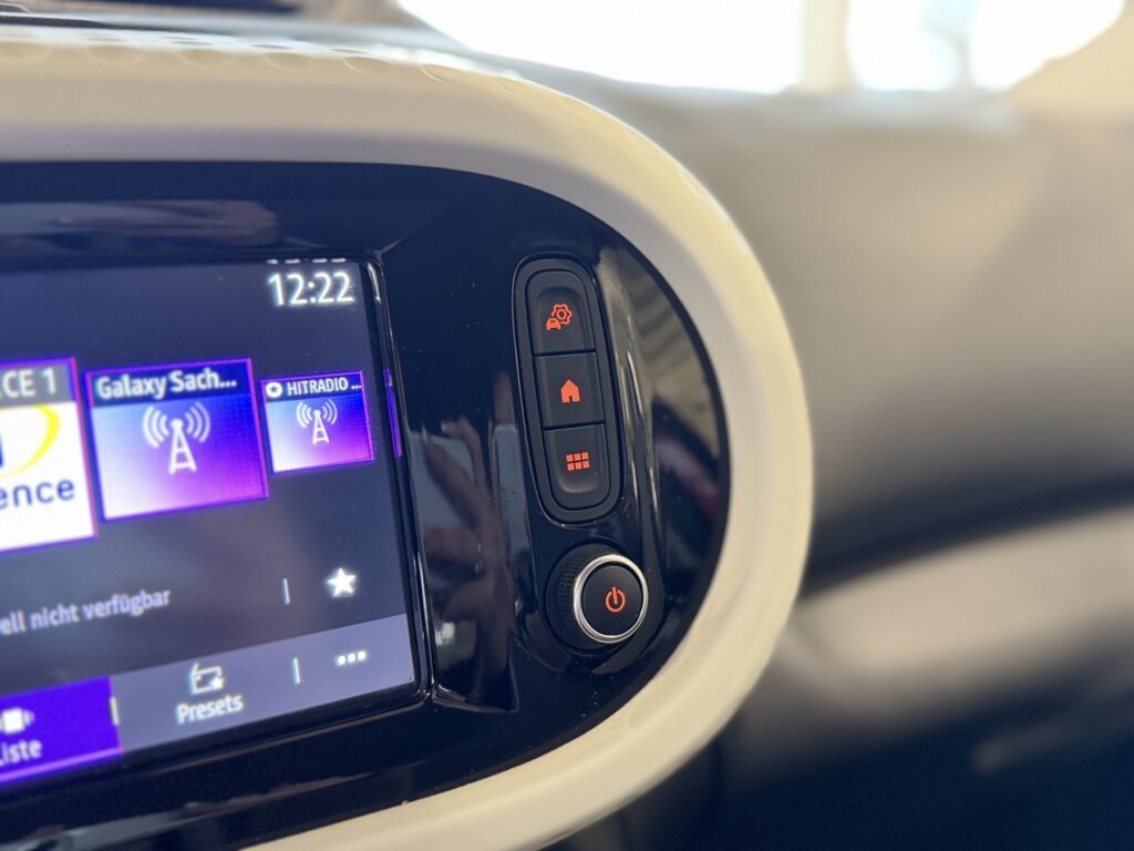 Renault Twingo Exposé-Bild 25