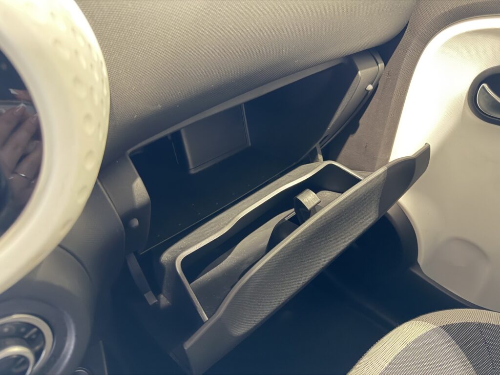 Renault Twingo Exposé-Bild 30