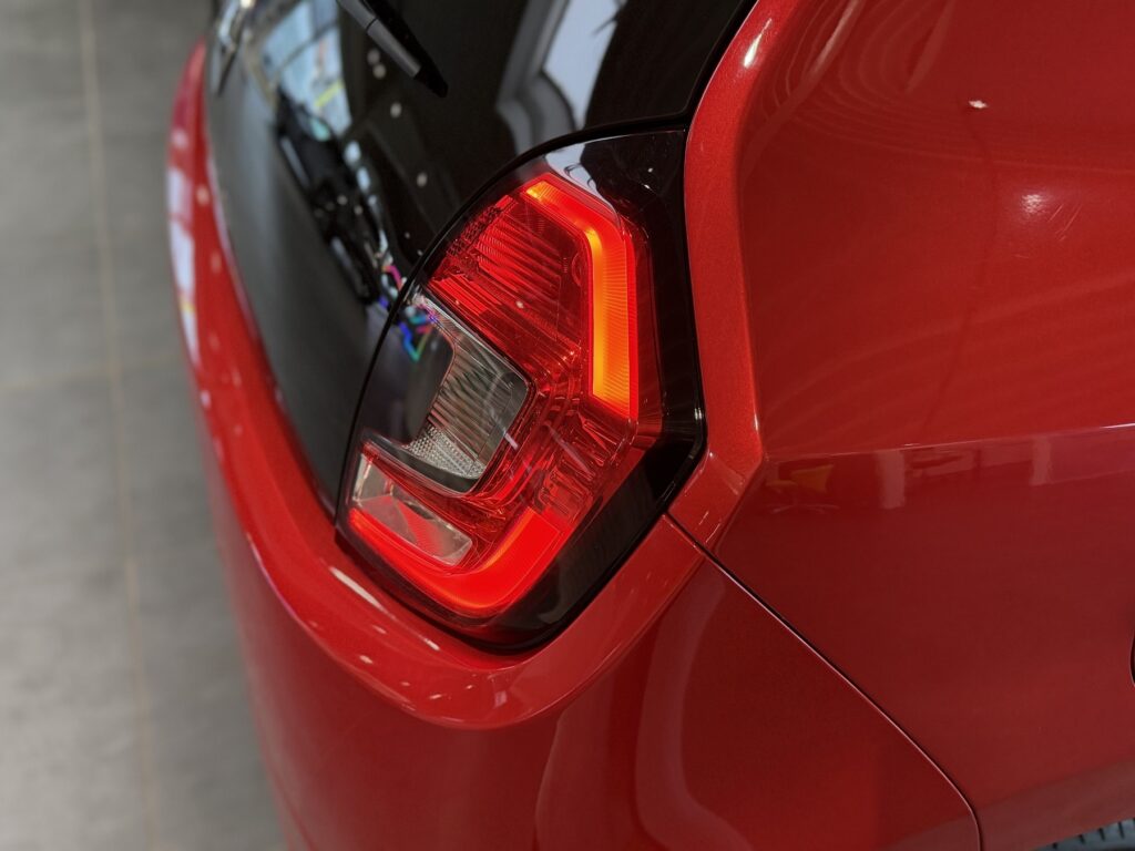 Renault Twingo Exposé-Bild 42