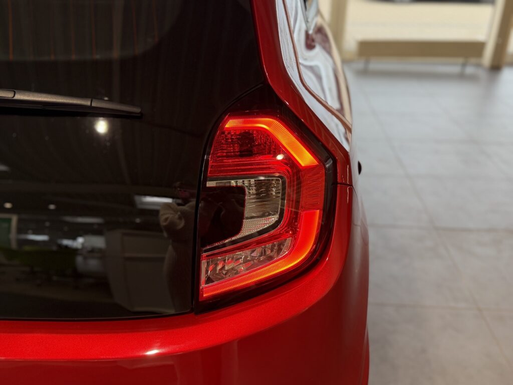 Renault Twingo Exposé-Bild 43