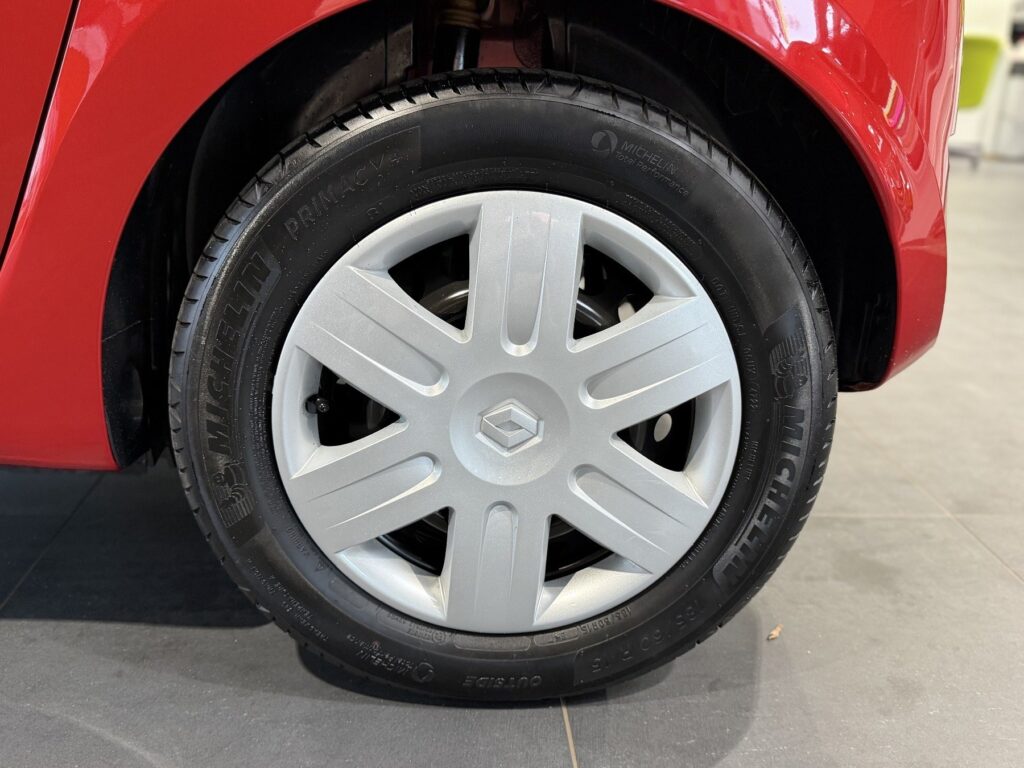 Renault Twingo Exposé-Bild 49